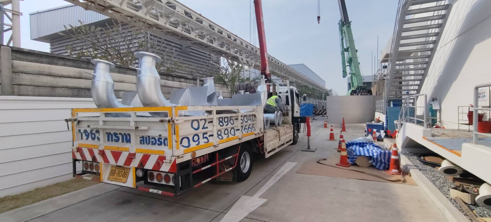 เช่ารถเฮี๊ยบแสมดำ