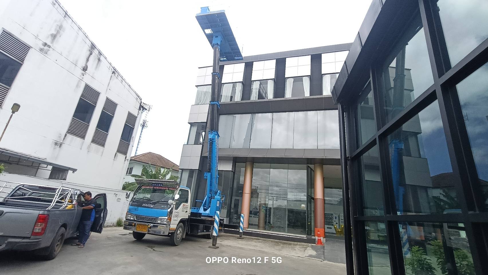 เช่ารถกระเช้าแม่กลอง