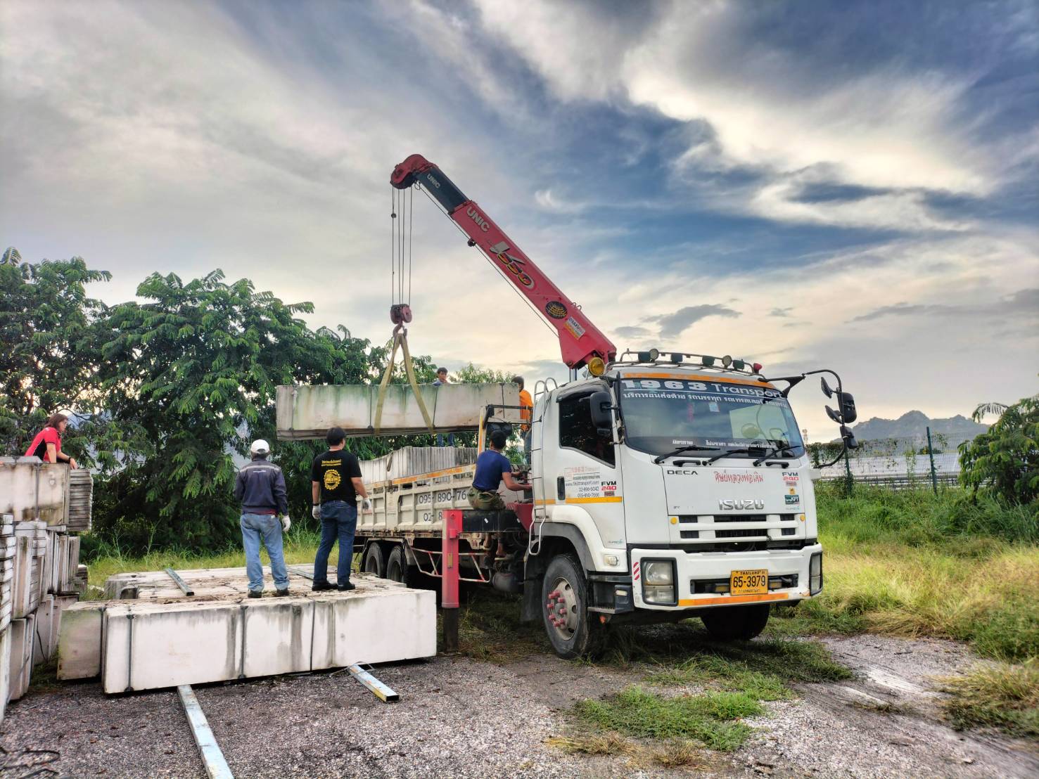 เช่ารถเฮี๊ยบบางขุนเทีบย