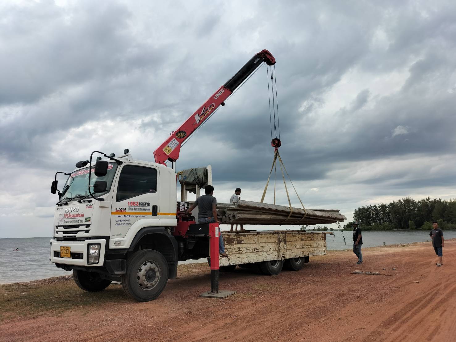 เช่ารถเฮี๊ยบสมุทรสาคร