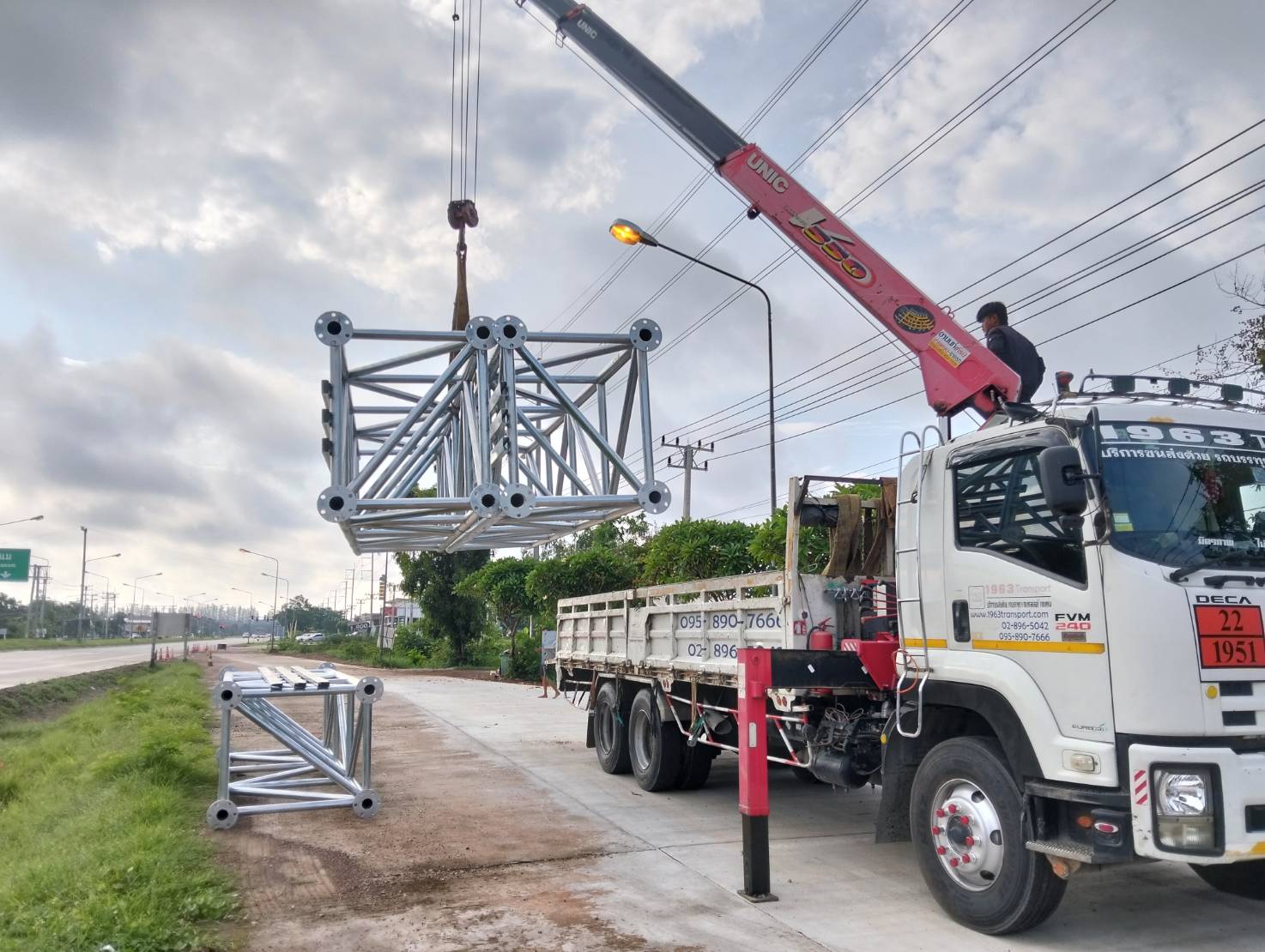 เช่ารถเฮี๊ยบบ้านแพ้ว