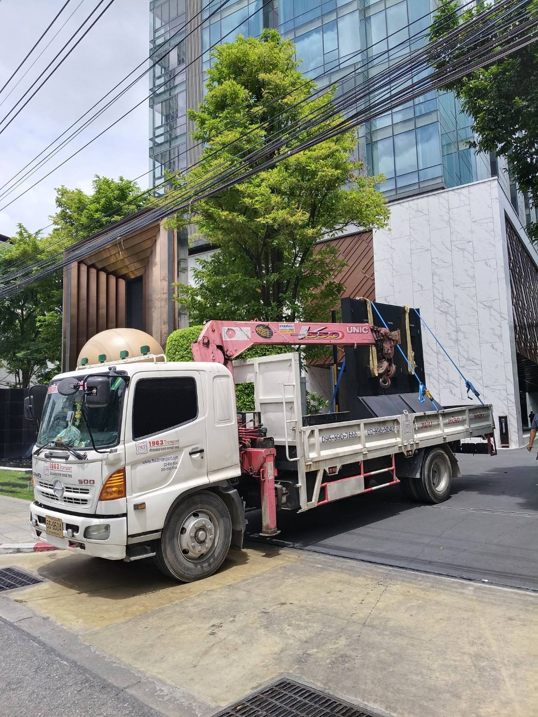 เช่ารถเฮี๊ยบบางหญ้าแพรก