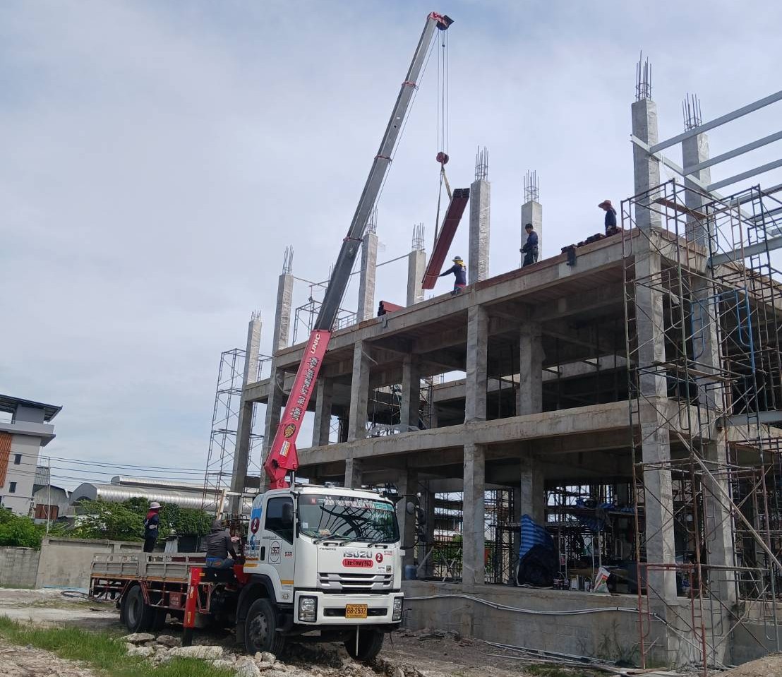 เช่ารถเฮี๊ยบแหลมใหญ่