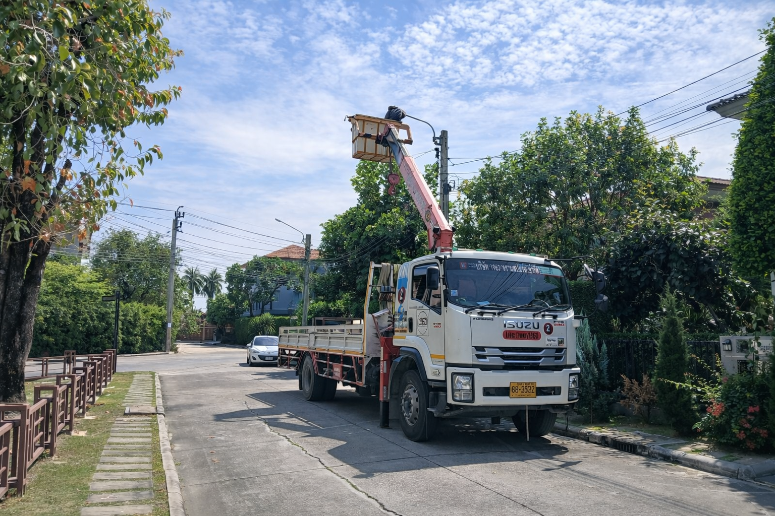 เช่ารถกระเช้าบางแค