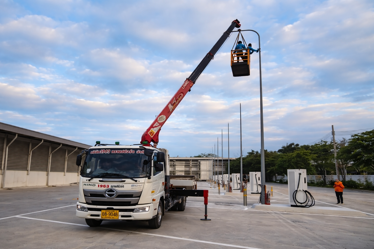 เช่ารถกระเช้าปากท่อ