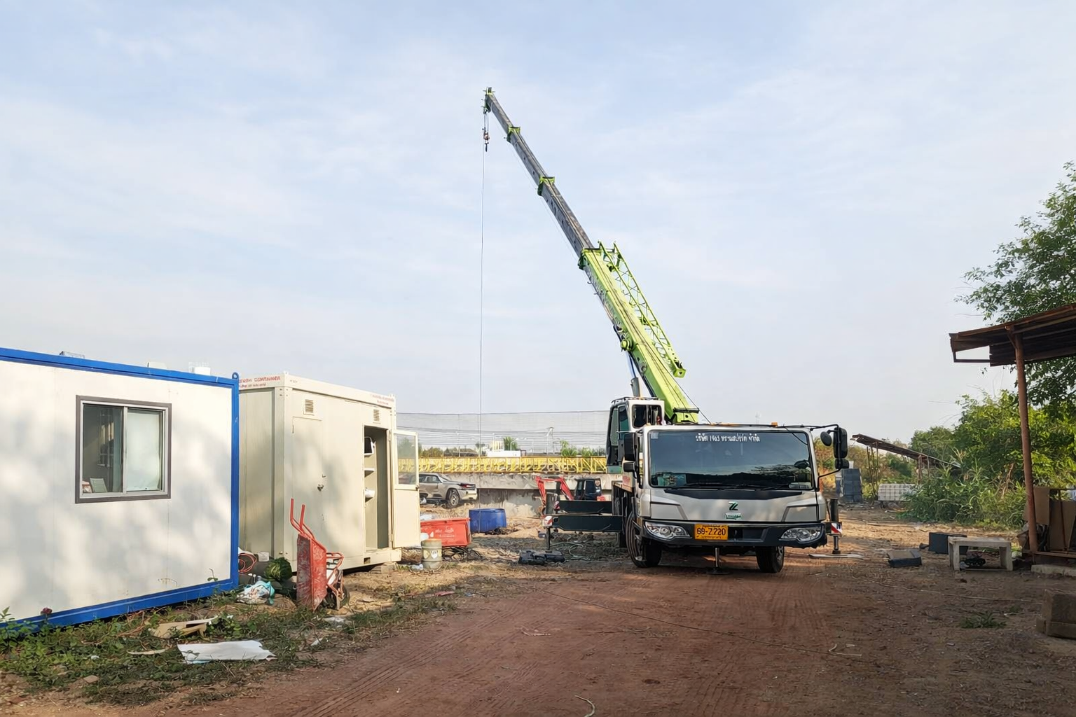 เช่ารถเครนบางหญ้าแพรก