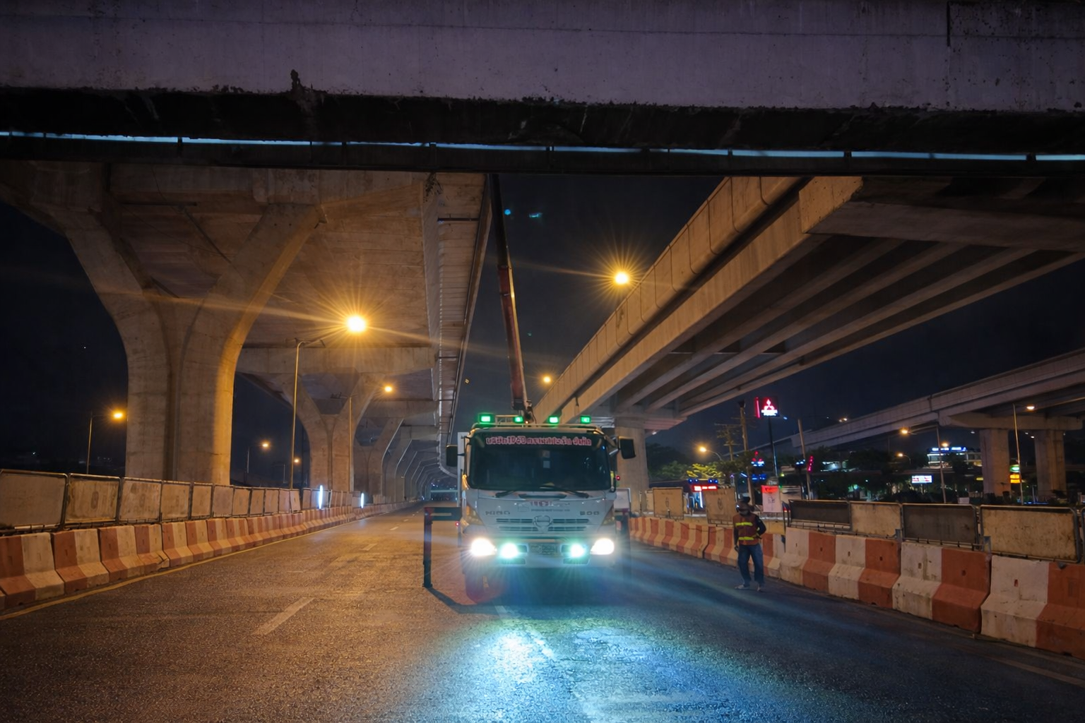 เช่ารถเฮี๊ยบบางน้ำจืด