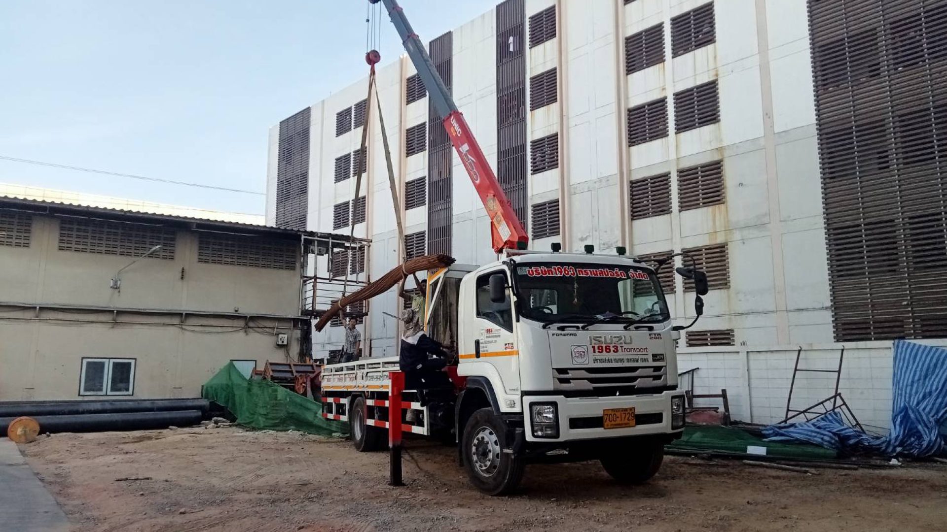 เช่ารถเฮี๊ยบบางกระดี่