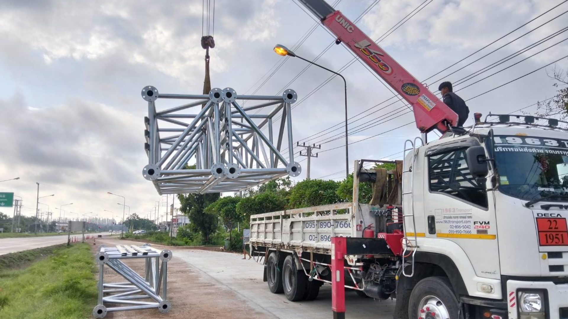 เช่ารถเฮี๊ยบบ้านแพ้ว