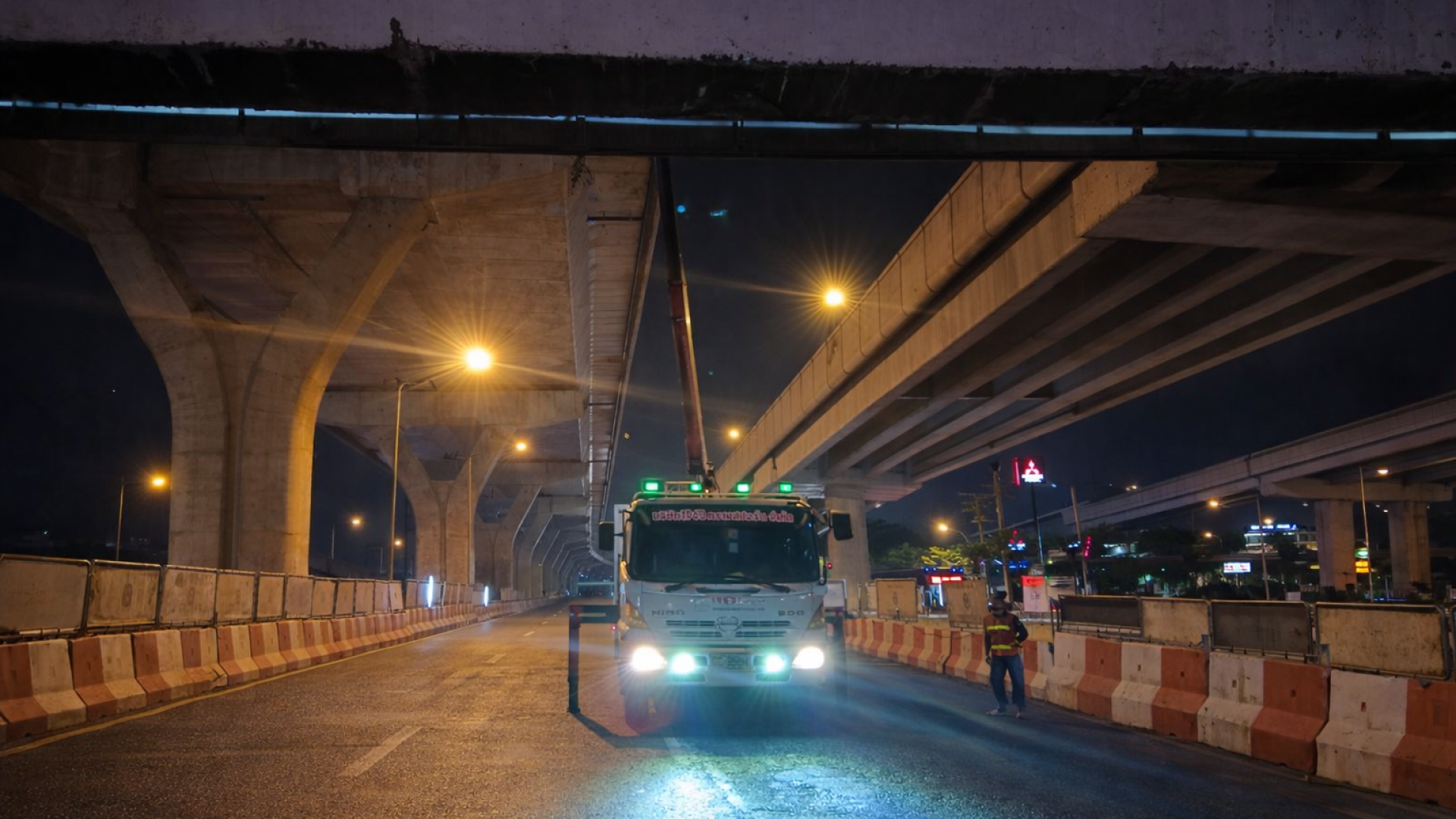 เช่ารถเฮี๊ยบบางน้ำจืด